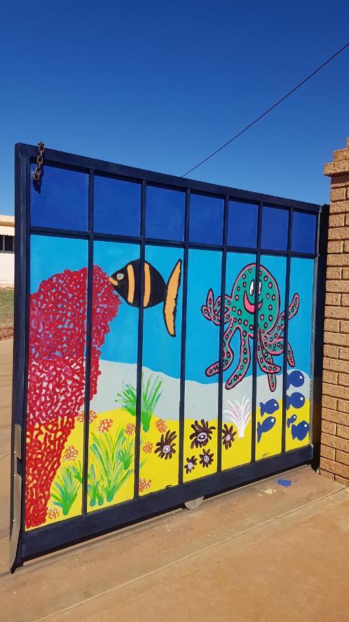 Meekatharra Outback Beach House Dış mekan fotoğraf